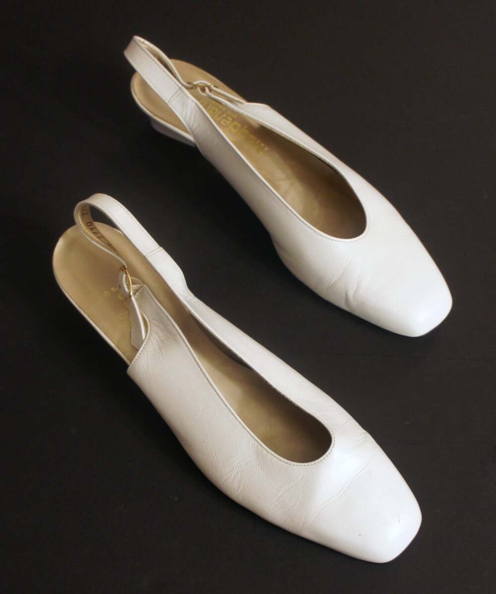 Magdesians Ladies White Leather Slingback Pump Size 11.5N